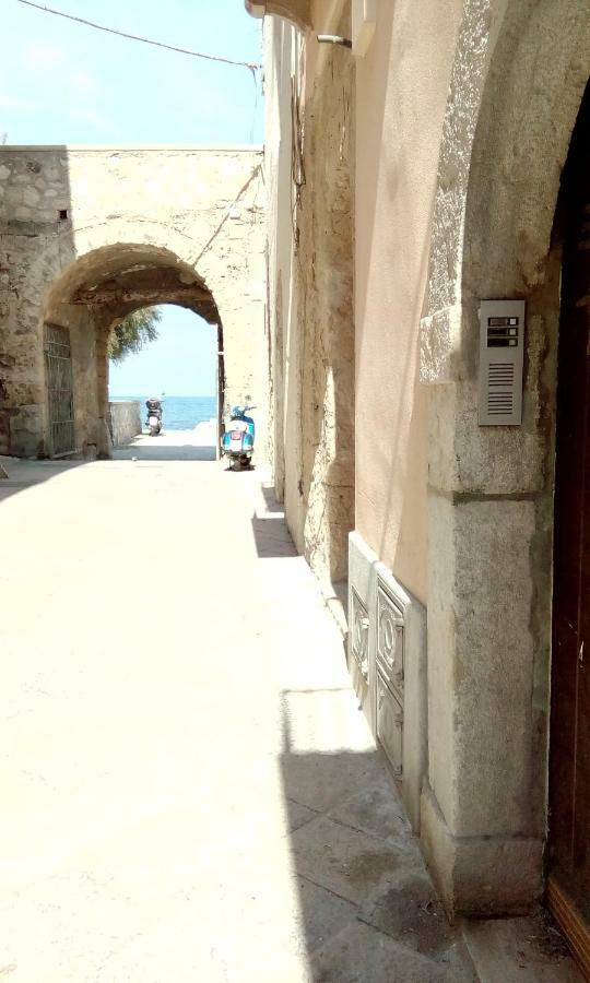 Tra Mare E Storia Apartment *